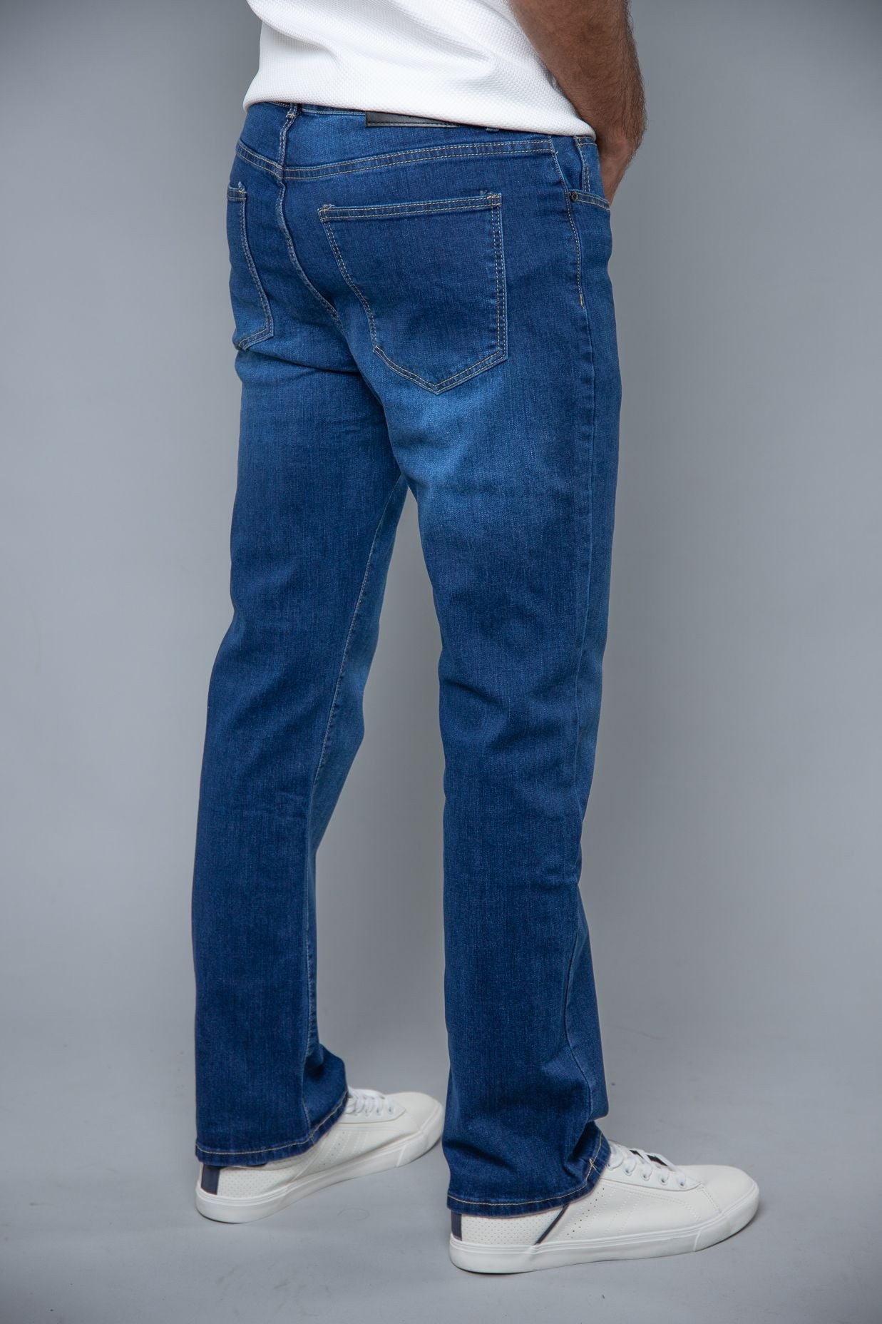C&S STRAIGHT FIT JEAN 703