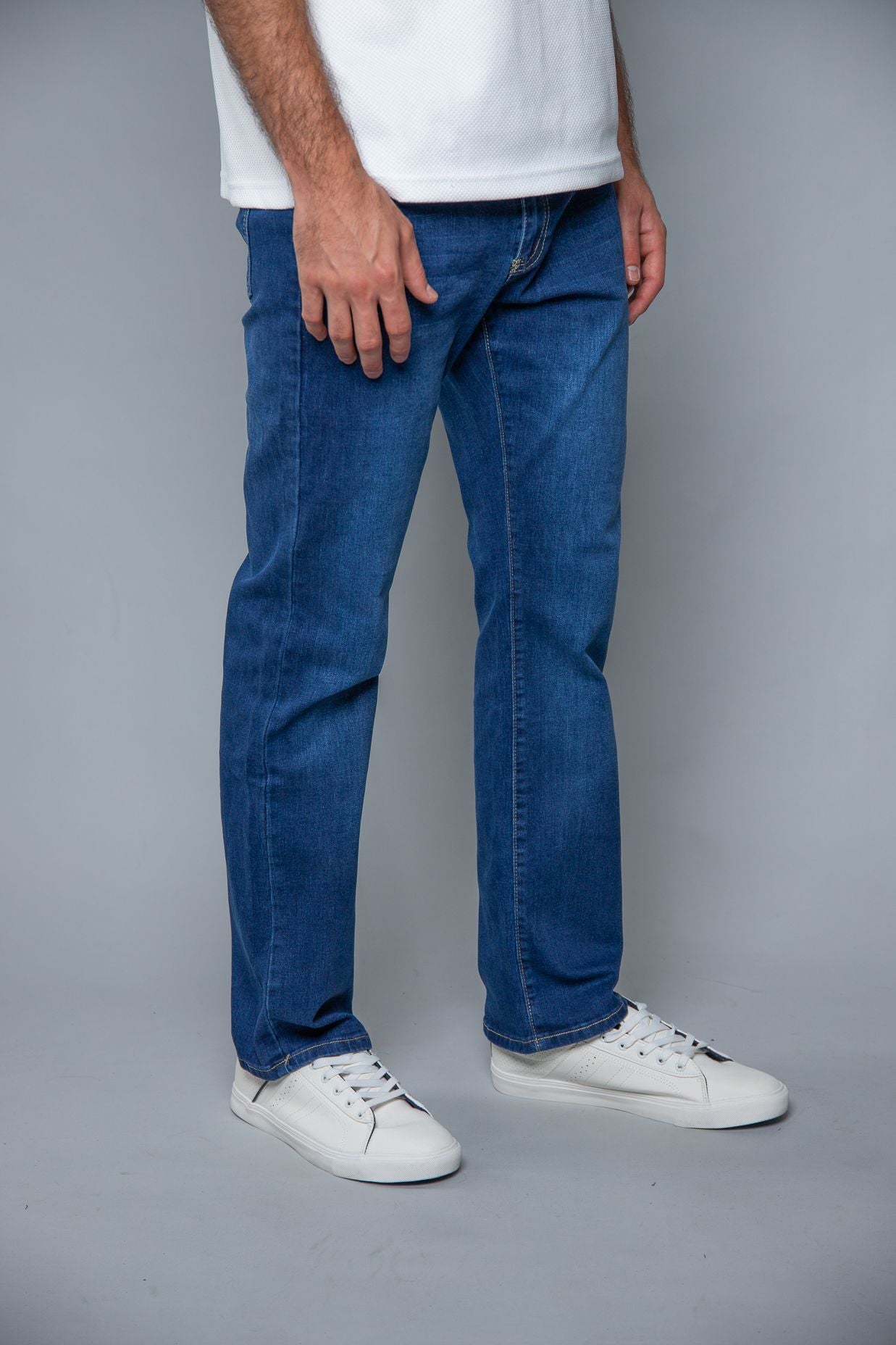 C&S STRAIGHT FIT JEAN 703