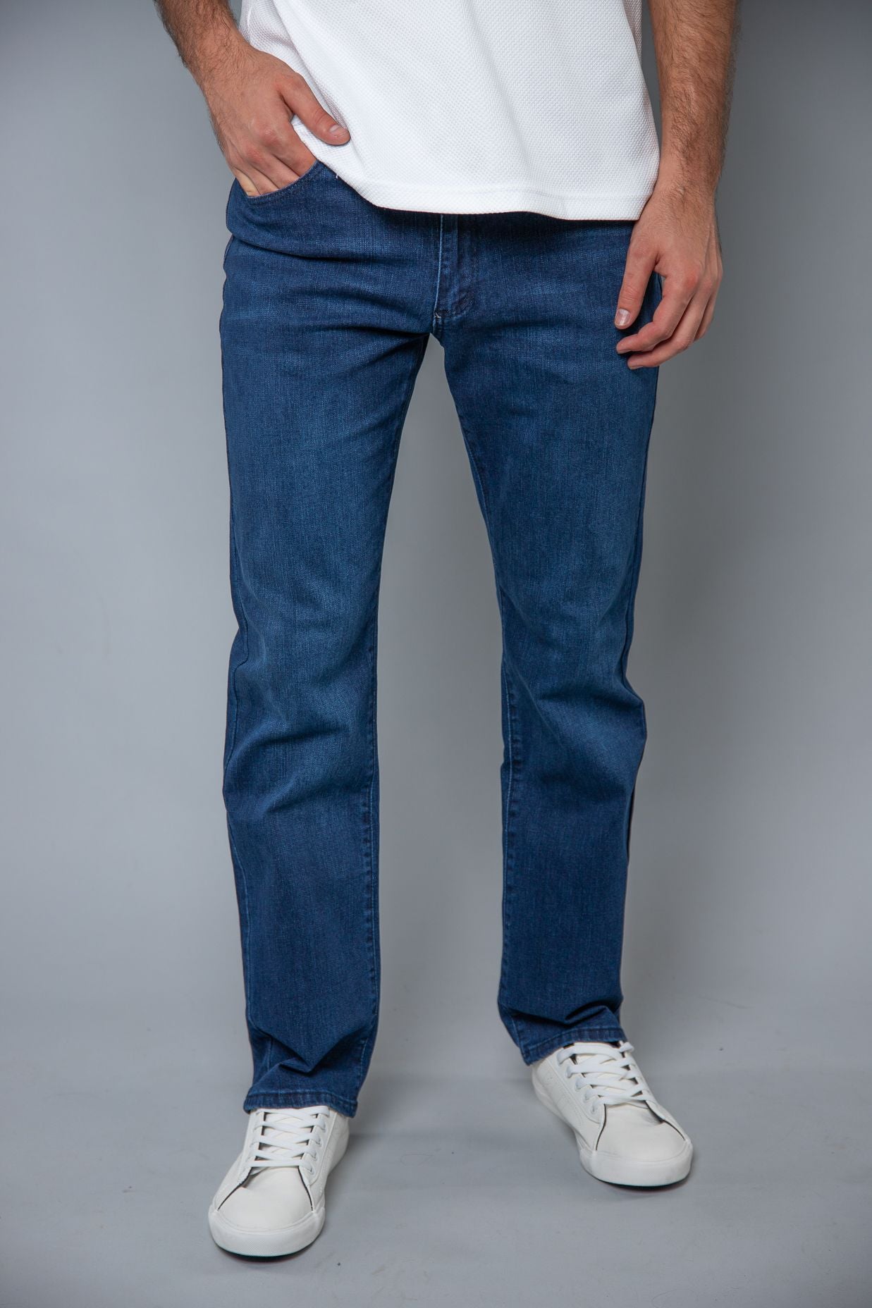 C&S STRAIGHT FIT JEAN 706